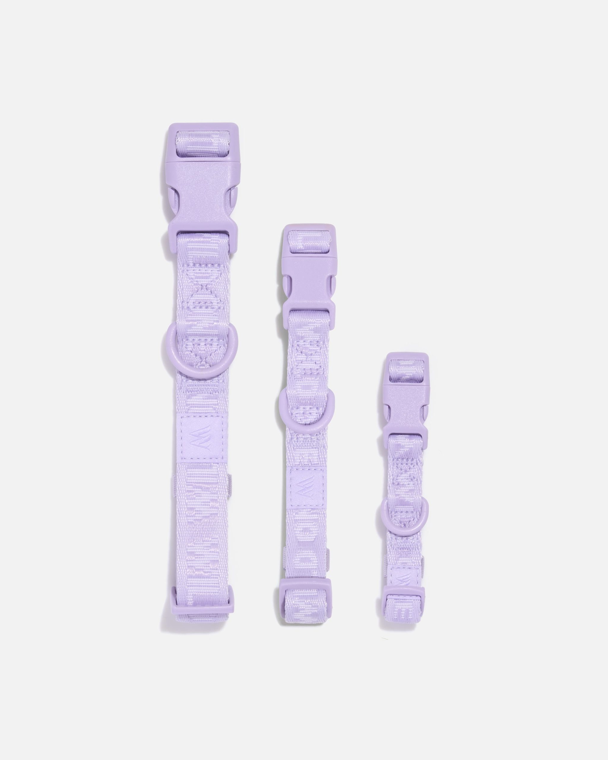 WO_VM_AirCollar_Lilac_SizeComparison_PDP_01_4x5_Web_a6e7b396-1fbb-42b9-8170-b6aaa2113e9b.jpg