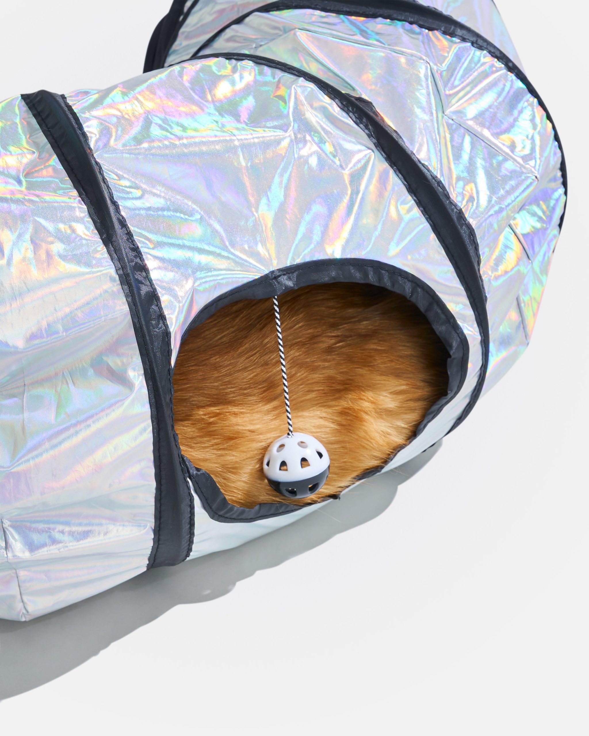WO_VM_Cat_Tunnel_Lunar_OnCat_PDP_03_4x5_Web.jpg