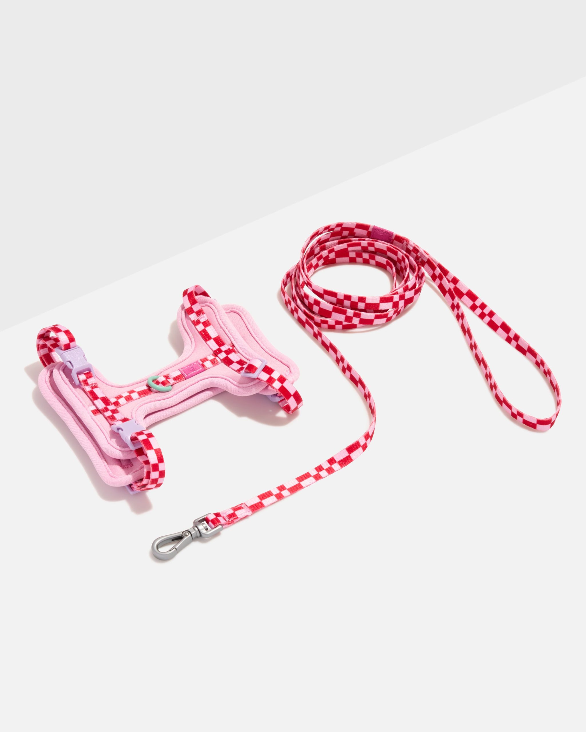 WO_VM_Cat_WalkKitHarness_Bubblegum_PDP_01_4x5_Web.jpg