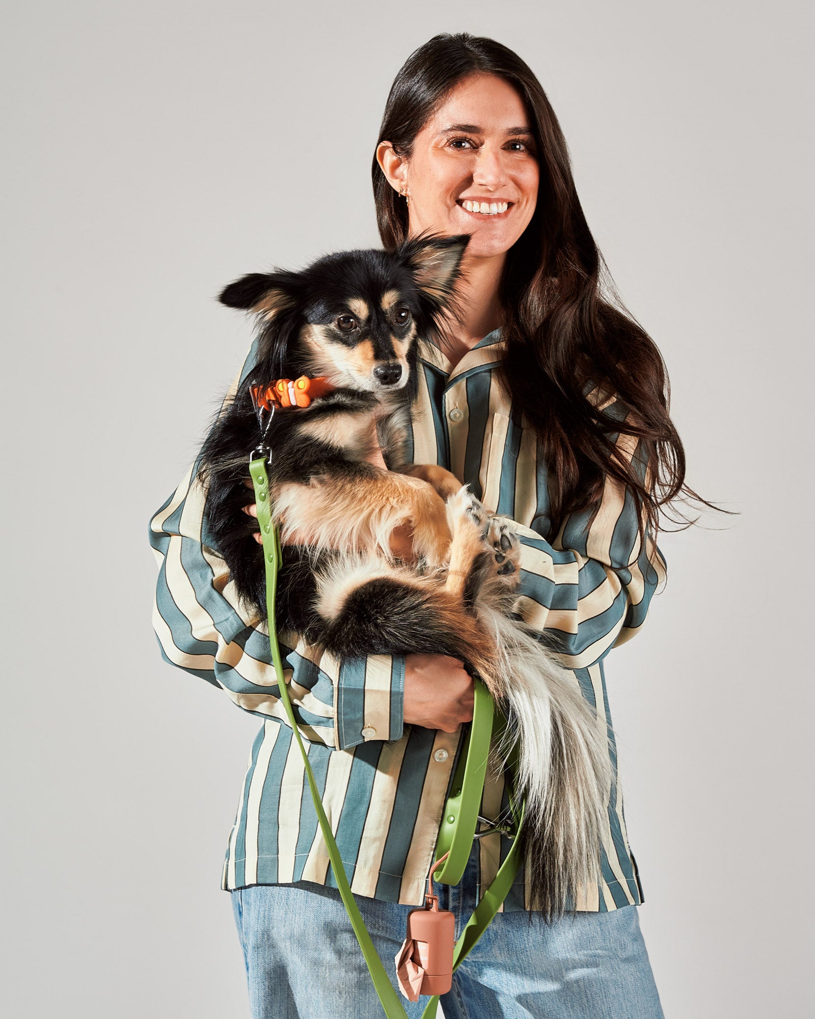 WO_VM_Collar_Blaze_Leash_Moss_PBC_Cocoa_MixandMatchCampaign_01_2x3_Web-2.jpg