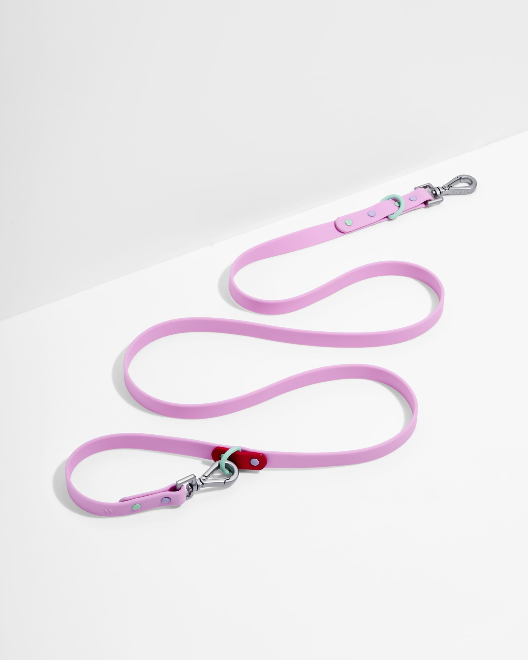 WO_VM_Leash_Bubblegum_PDP_01_4x5_Web.jpg