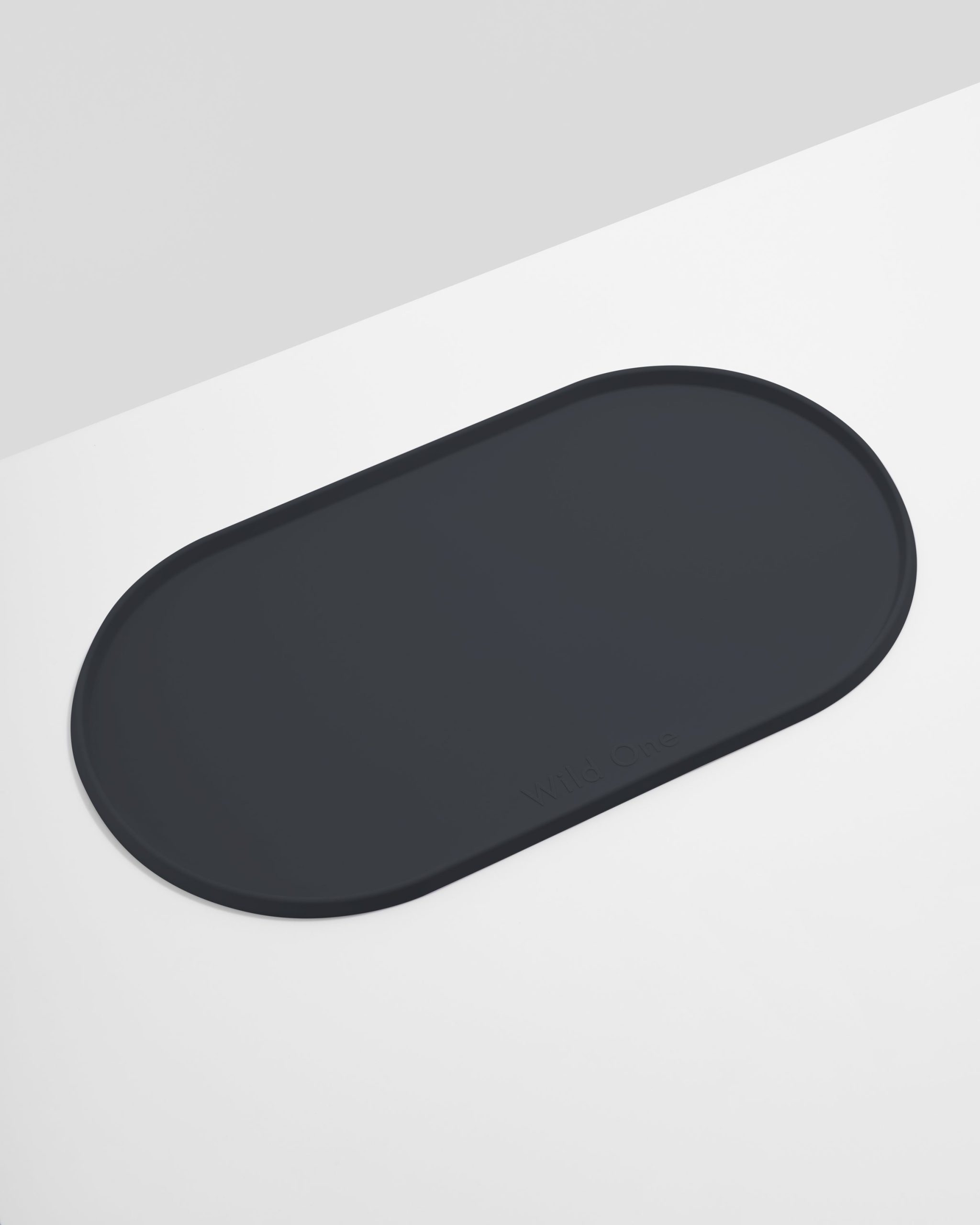 WO_VM_Studio_PDP_Home_Placemat_Black_01_4x5_Web_02f62951-b13b-42d3-b435-23ad063bcdef.jpg