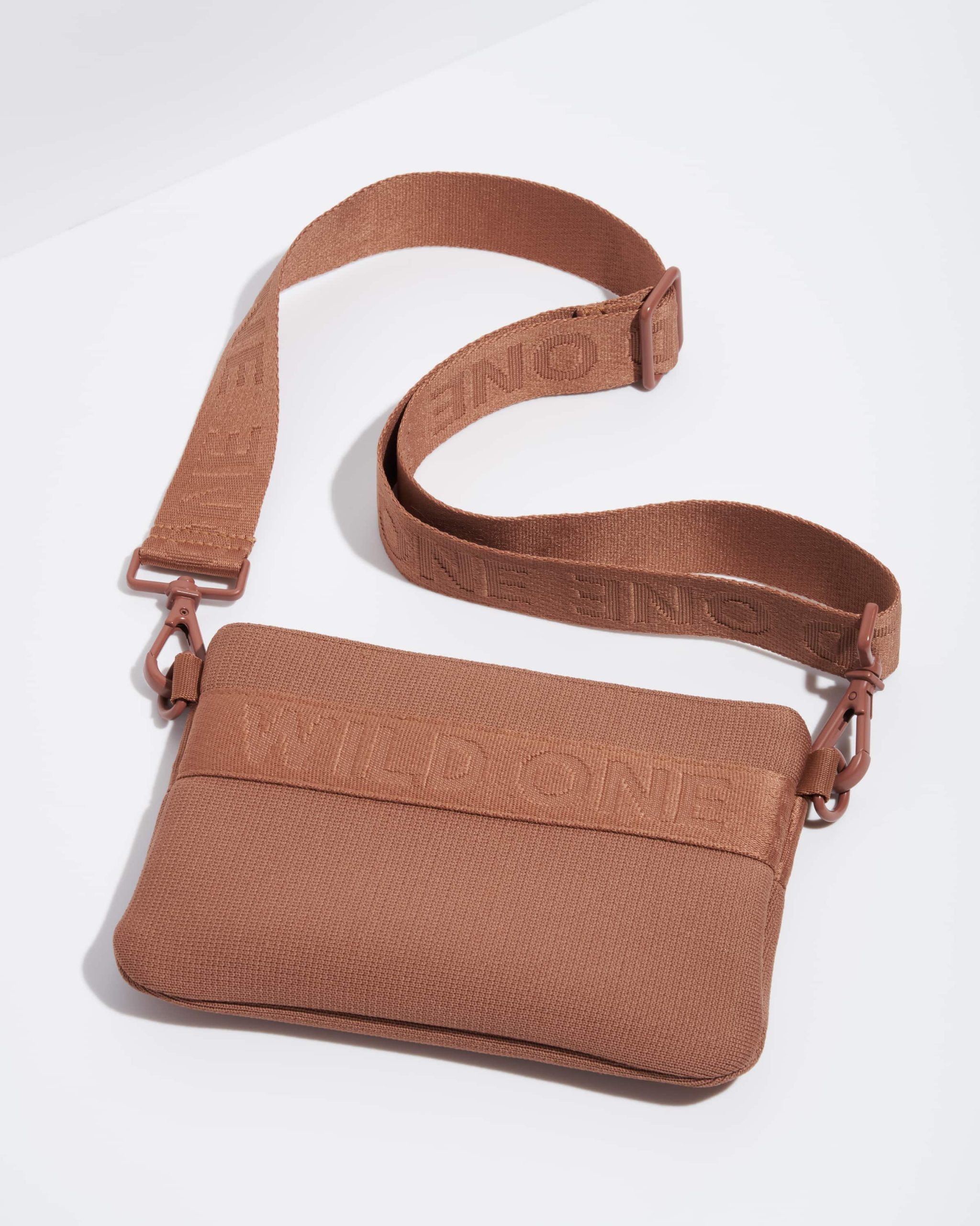 WO_VM_Studio_TreatPouch_Cocoa_03_4x5_Web.jpg