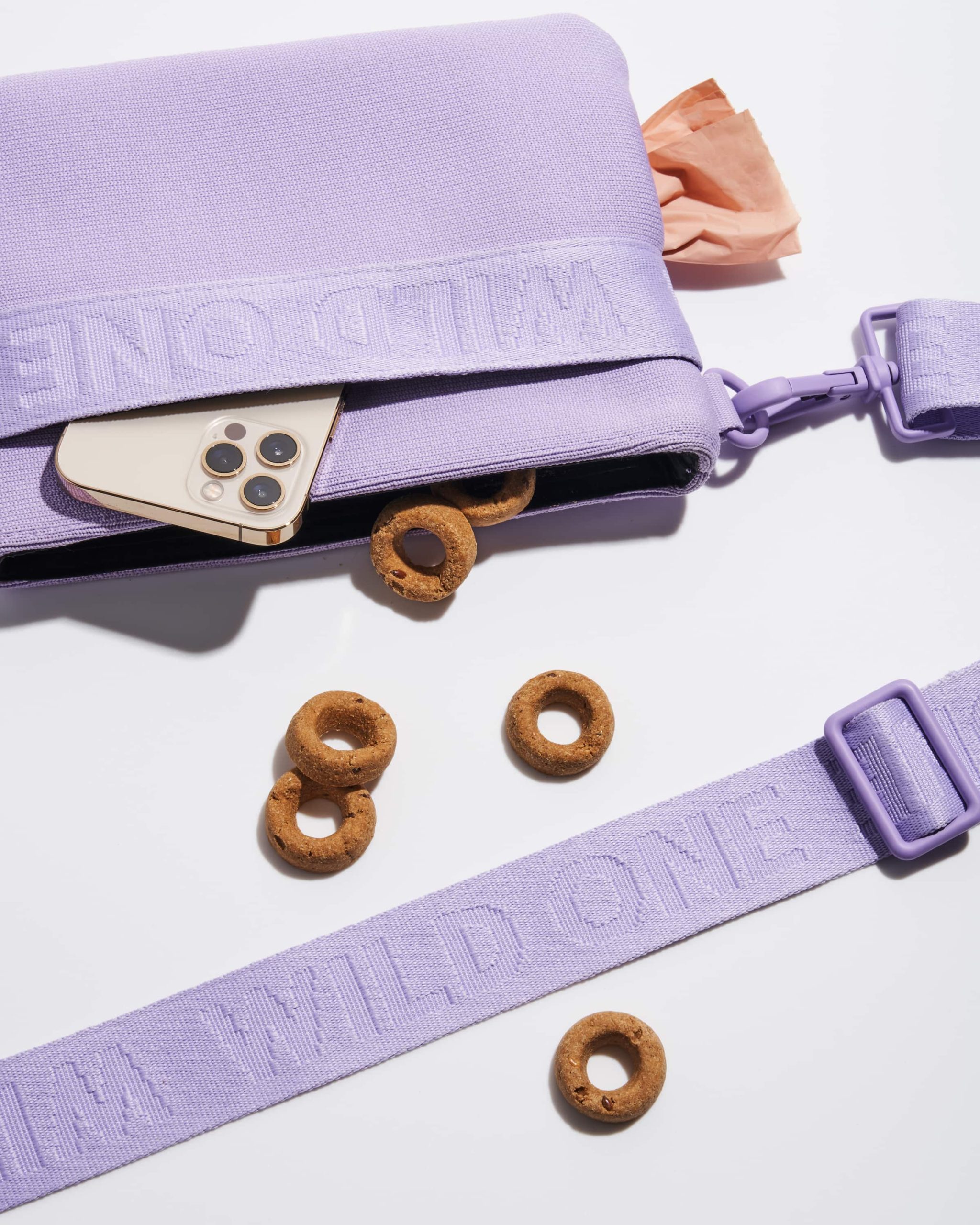 WO_VM_Studio_TreatPouch_Lilac_01_4x5_Web.jpg